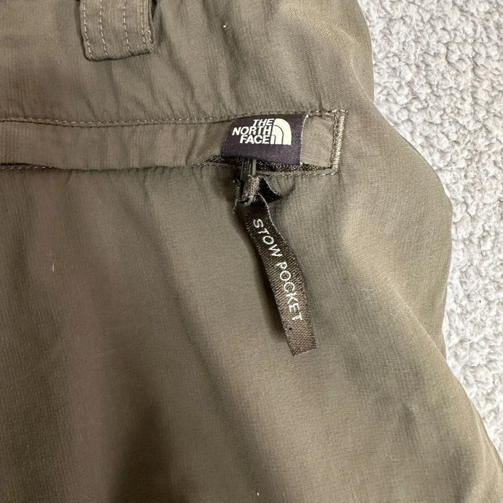 The North Face Shorts Mens XXL Green Utility Cargo Pockets Trail Hiking Outdoors